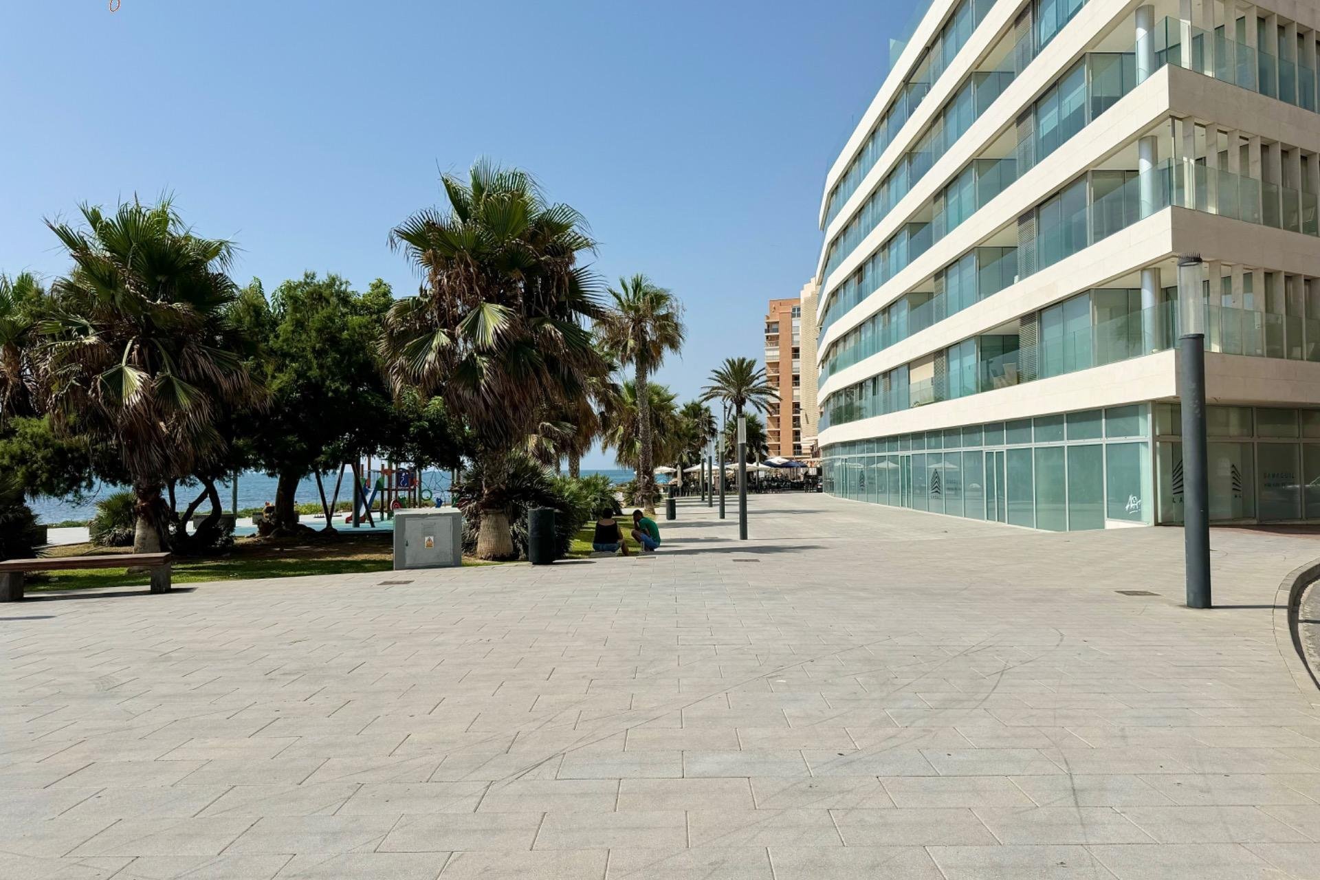 Resale - Apartment - Torrevieja - Playa del cura