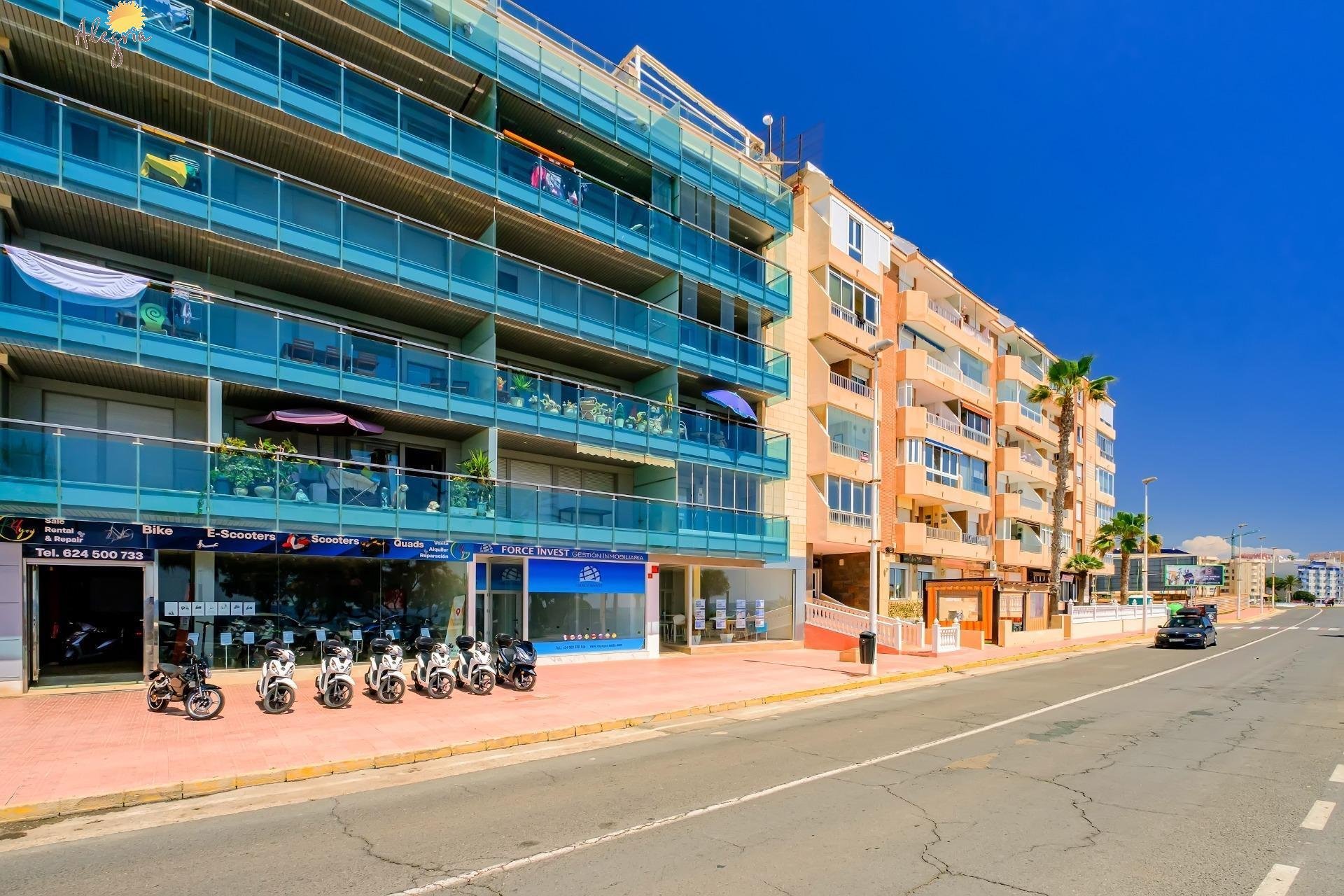 Resale - Apartment - Torrevieja - Playa del cura