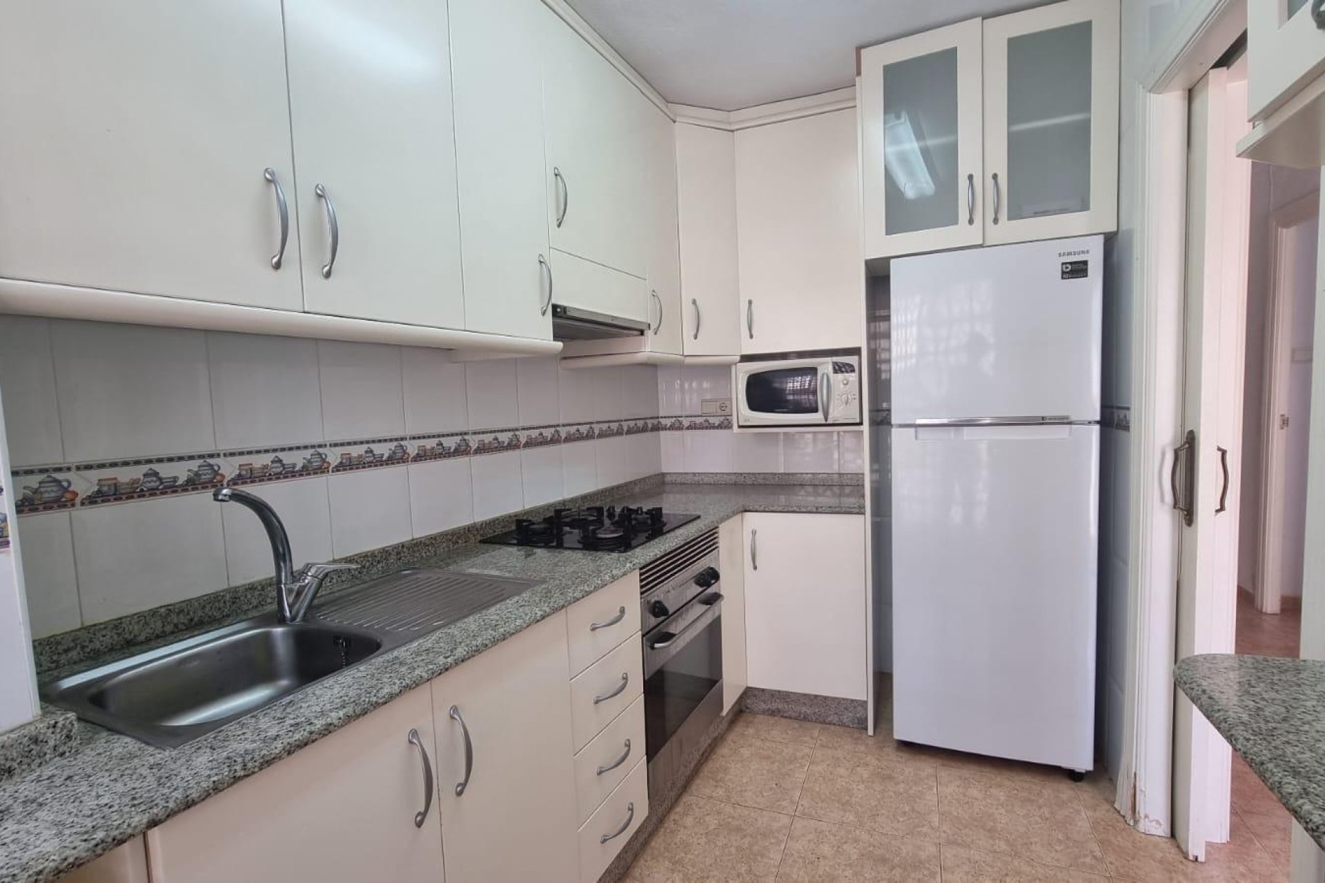 Resale - Apartment - Torrevieja - Playa del cura