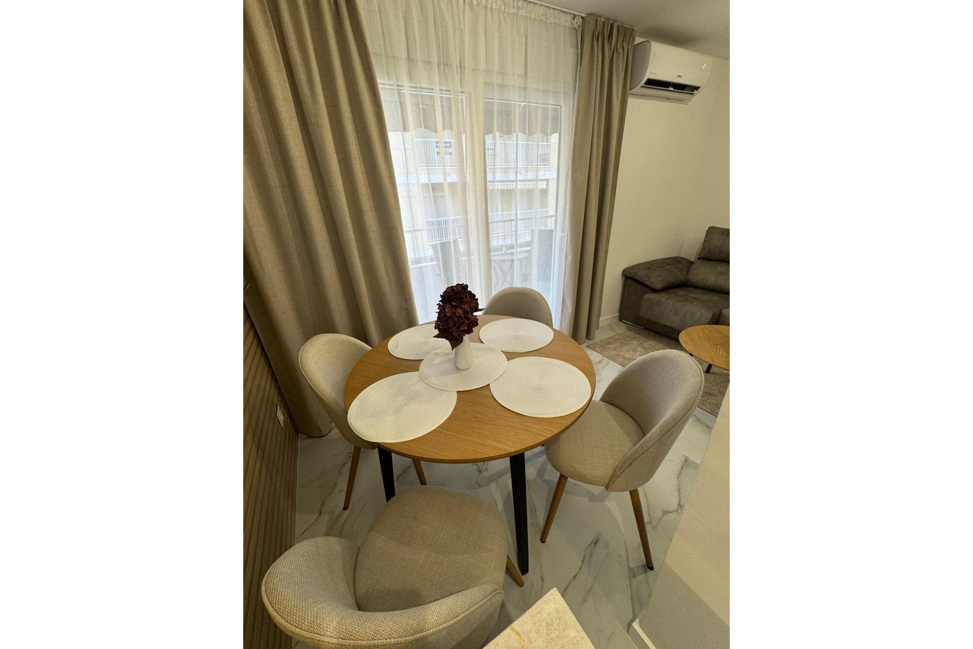 Resale - Apartment - Torrevieja - Playa del cura