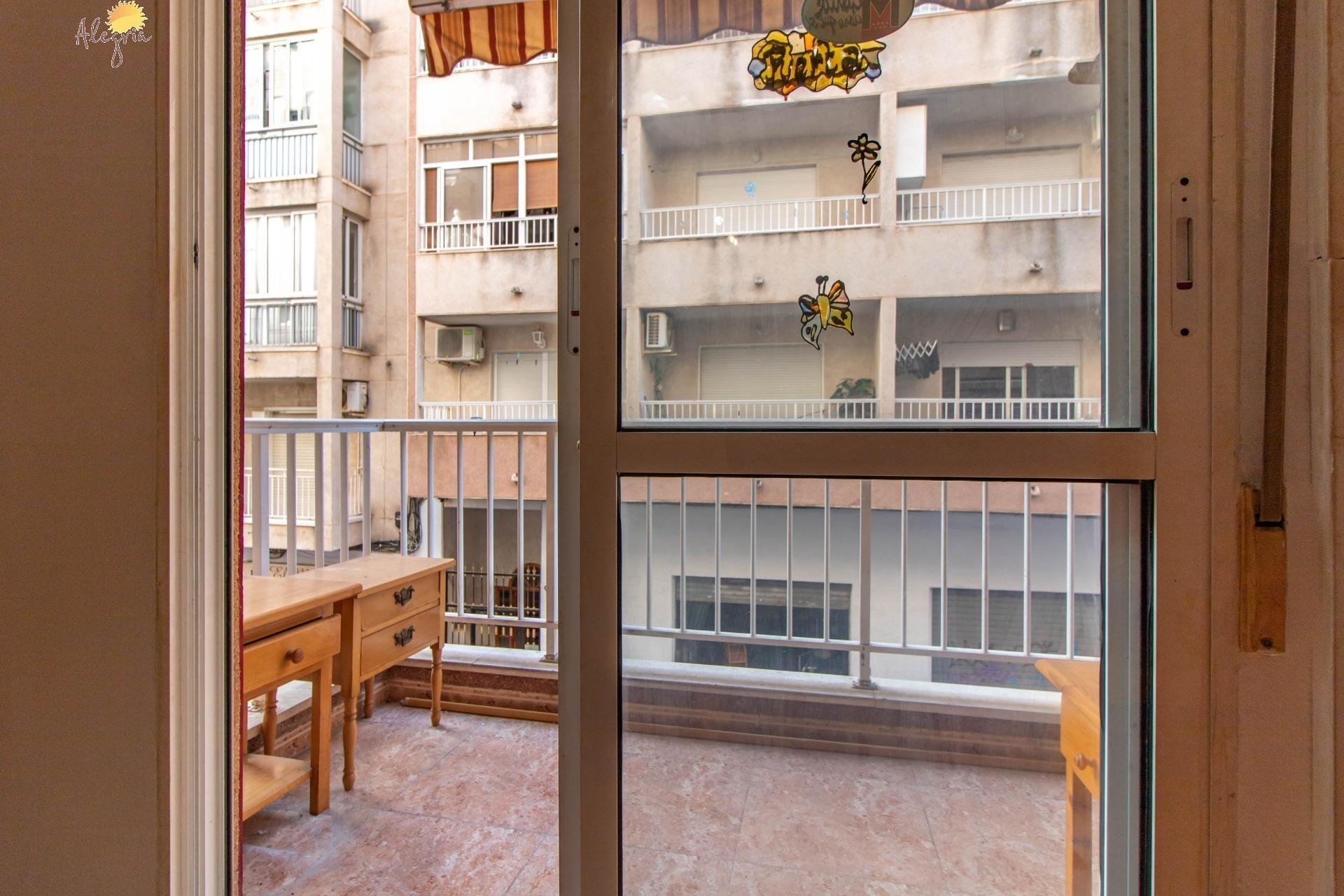 Resale - Apartment - Torrevieja - Playa del cura