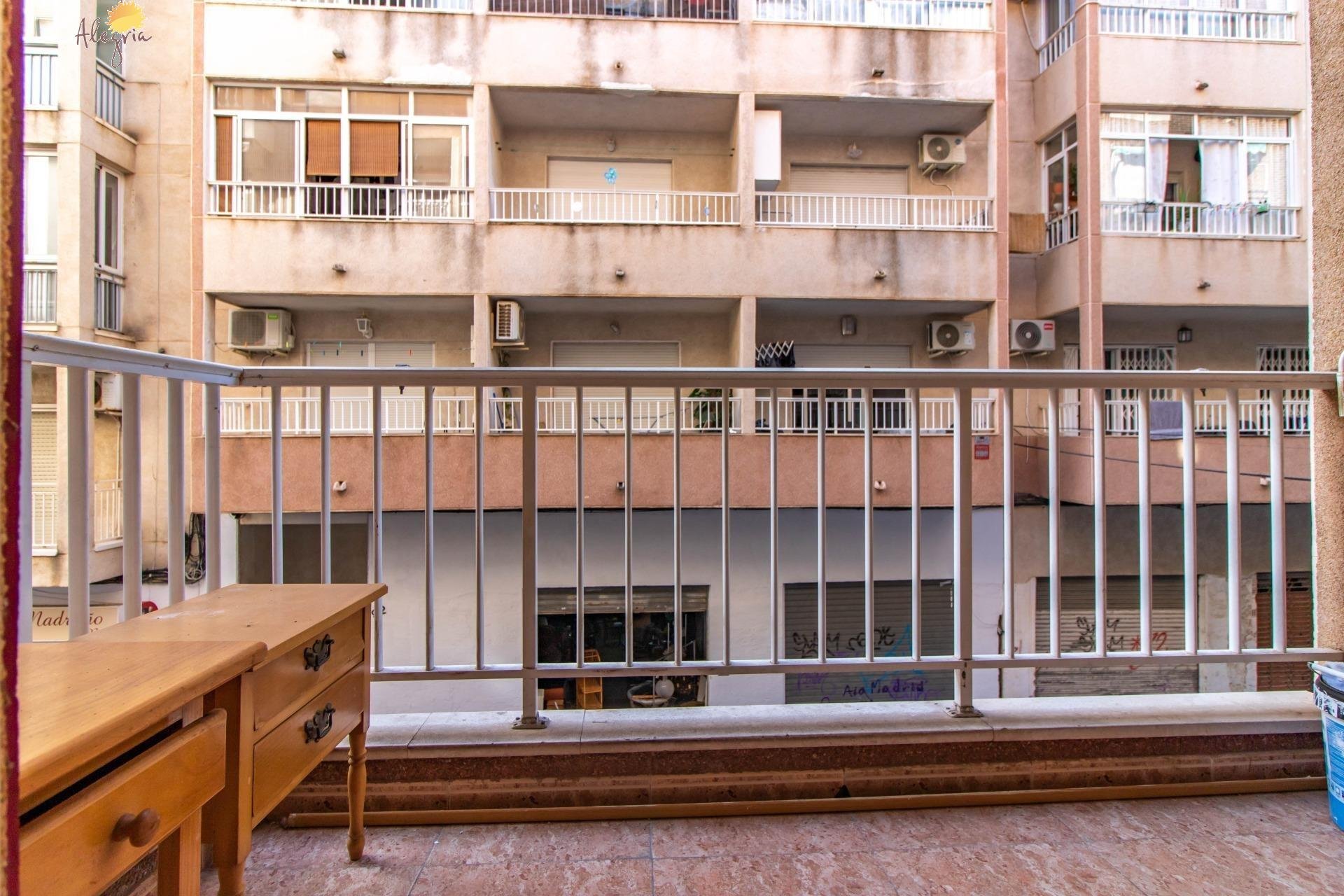 Resale - Apartment - Torrevieja - Playa del cura