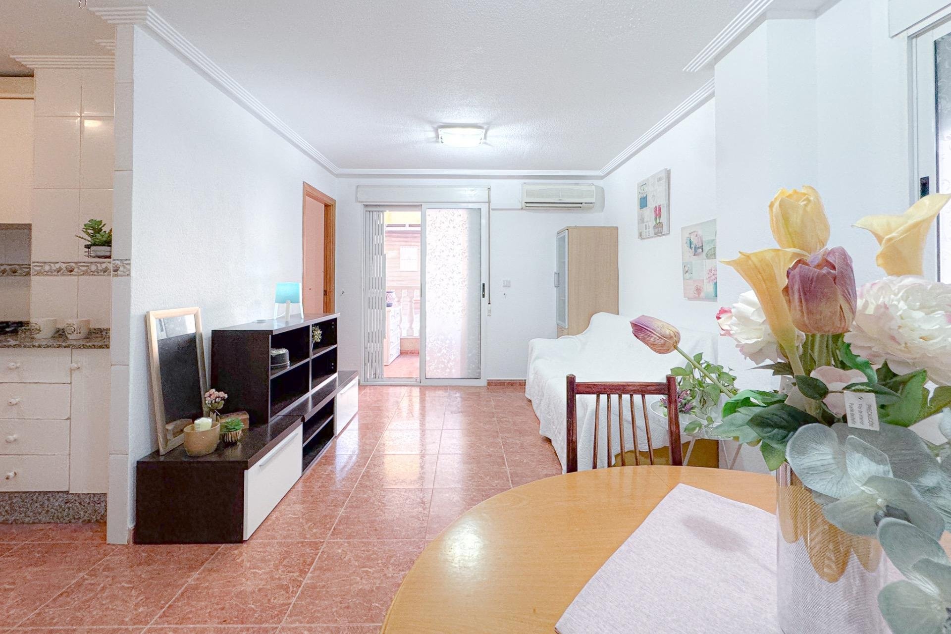 Resale - Apartment - Torrevieja - Playa del cura