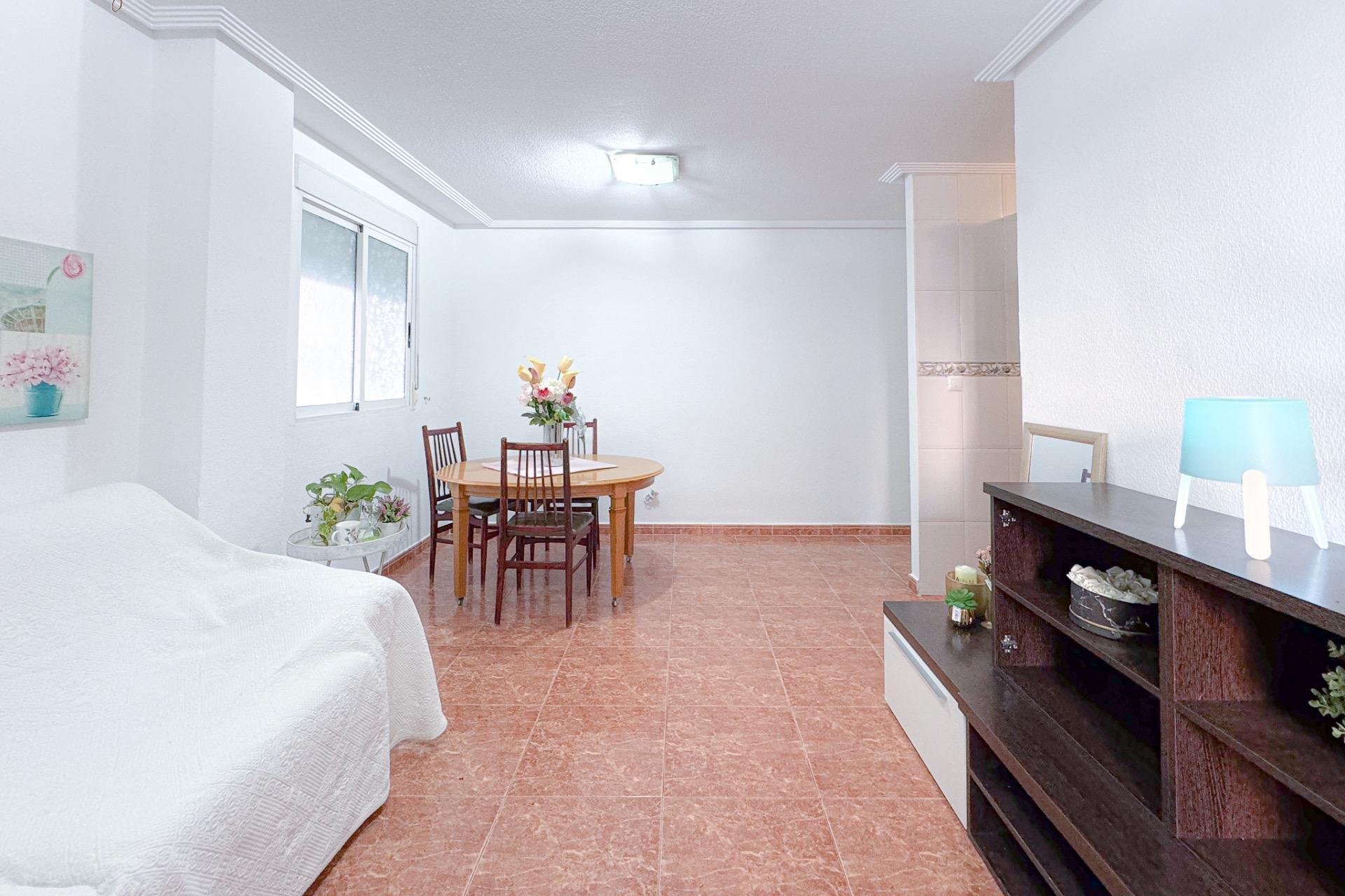 Resale - Apartment - Torrevieja - Playa del cura