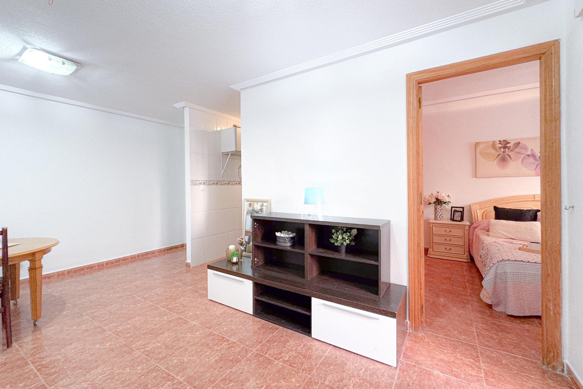 Resale - Apartment - Torrevieja - Playa del cura