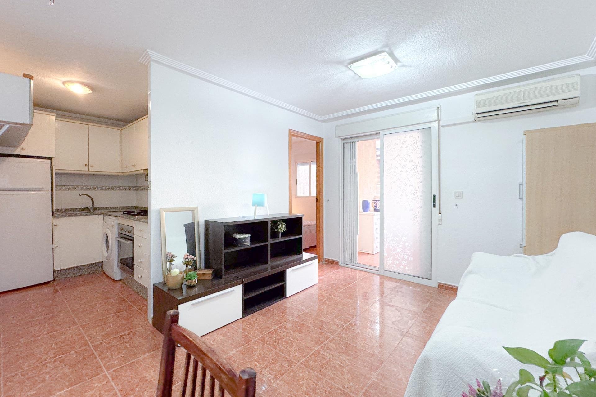 Resale - Apartment - Torrevieja - Playa del cura