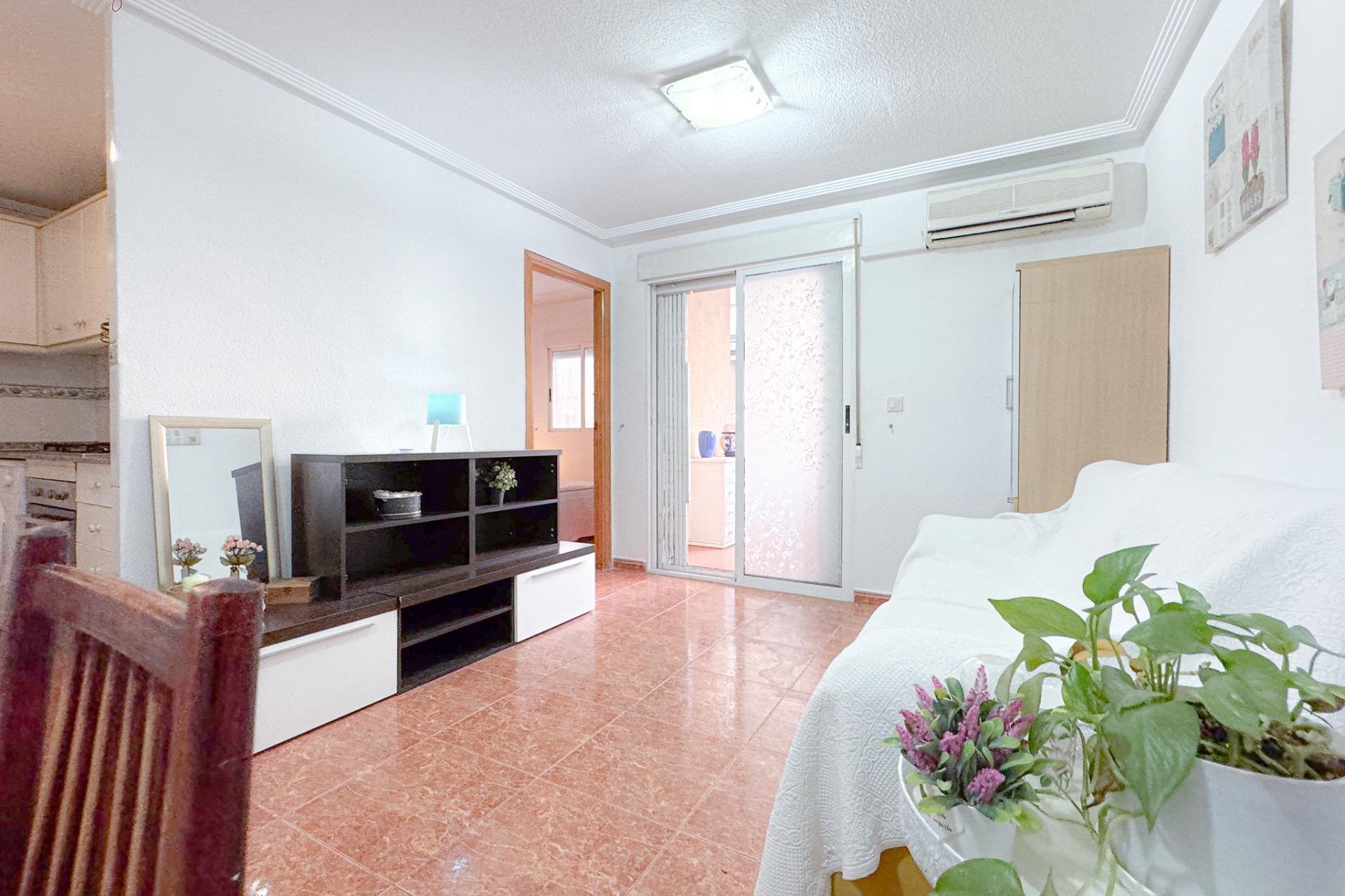 Resale - Apartment - Torrevieja - Playa del cura