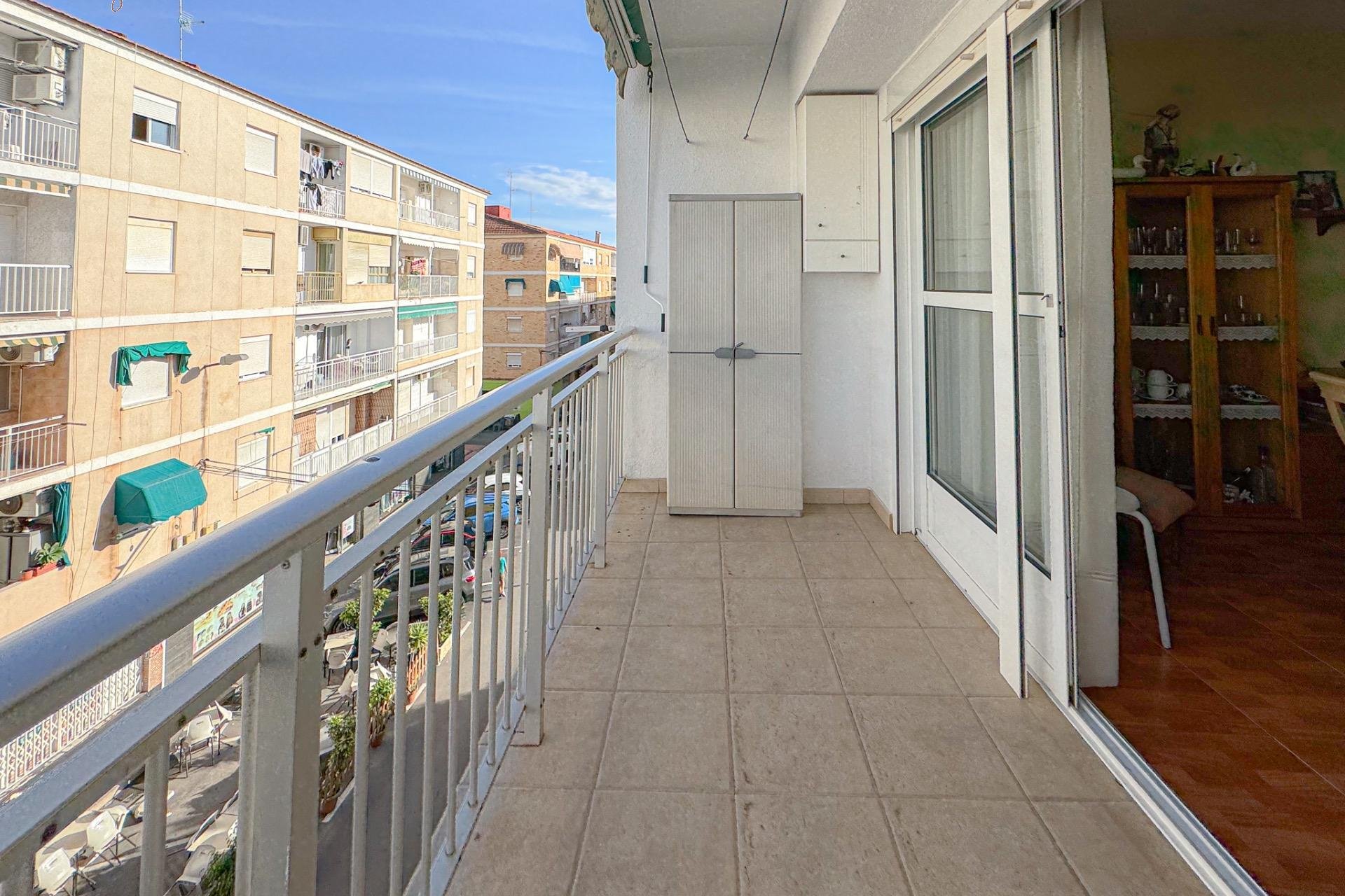 Resale - Apartment - Torrevieja - Playa del cura