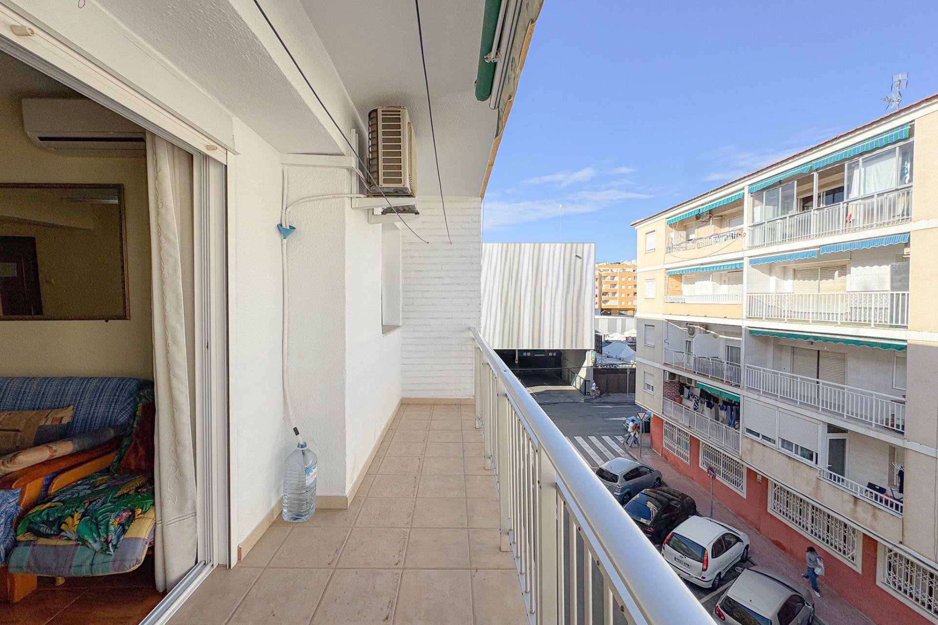 Resale - Apartment - Torrevieja - Playa del cura