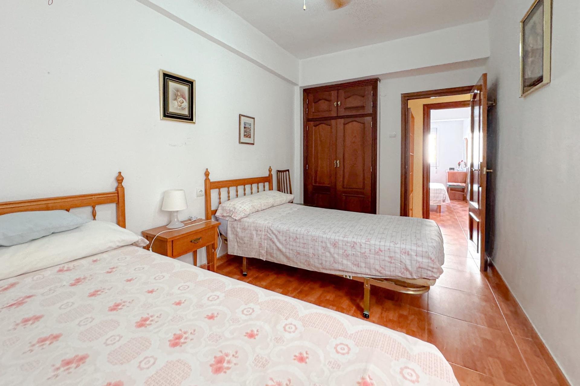 Resale - Apartment - Torrevieja - Playa del cura