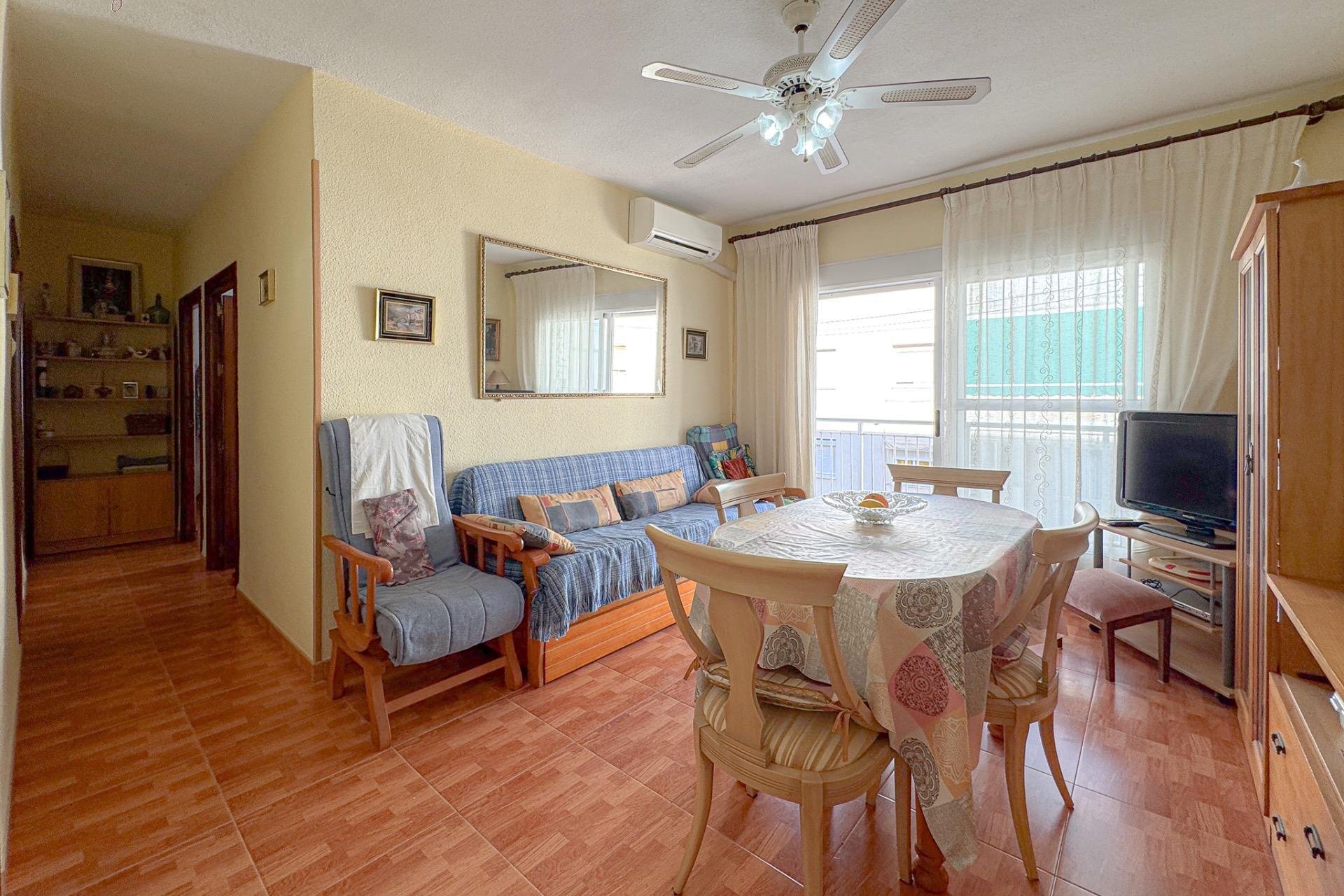 Resale - Apartment - Torrevieja - Playa del cura