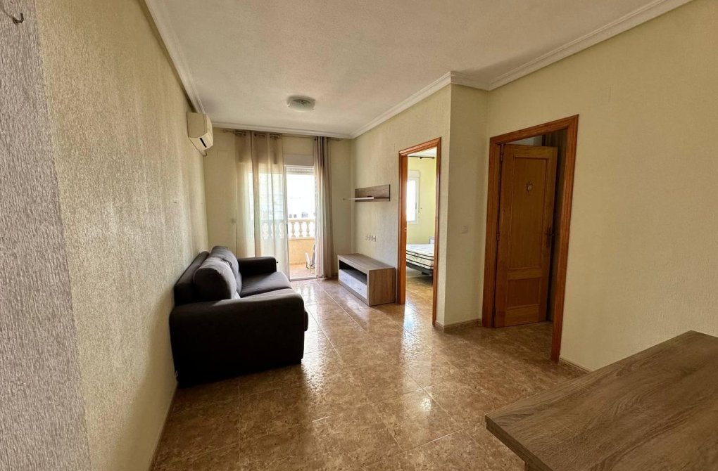 Resale - Apartment - Torrevieja - Playa del cura