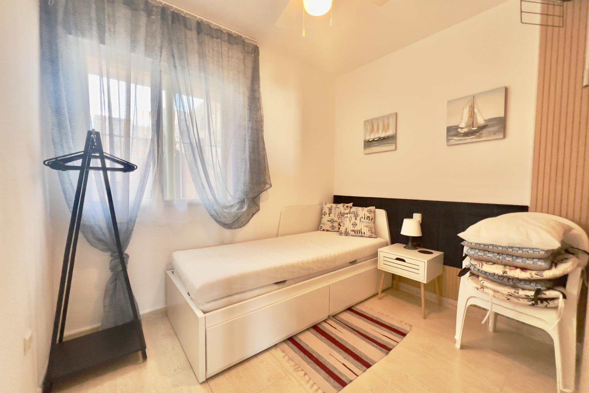 Resale - Apartment - Torrevieja - Playa del cura