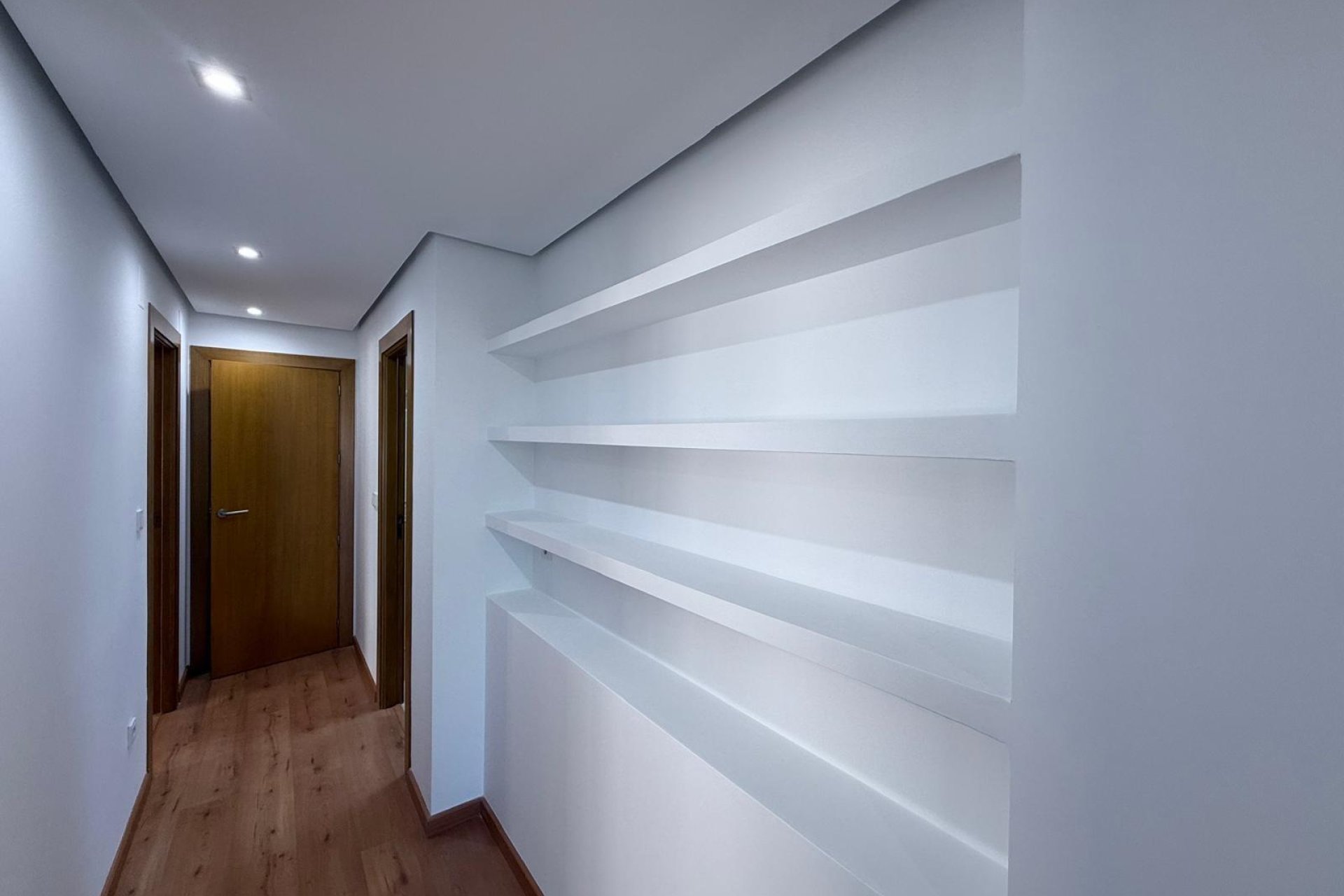 Resale - Apartment - Torrevieja - Puerto Deportivo