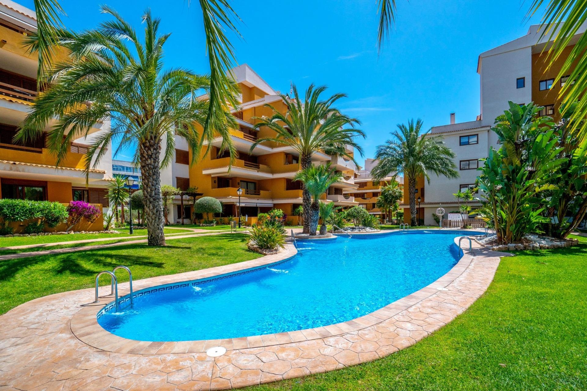 Resale - Apartment - Torrevieja - Punta prima