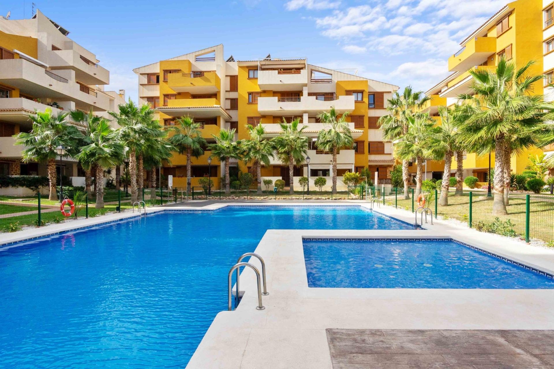 Resale - Apartment - Torrevieja - Punta prima