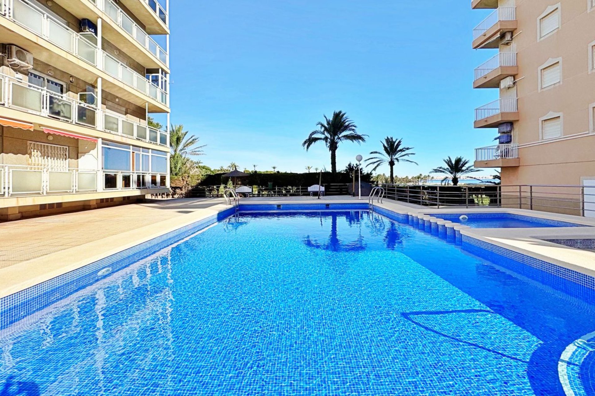 Resale - Apartment - Torrevieja - Rocio del Mar