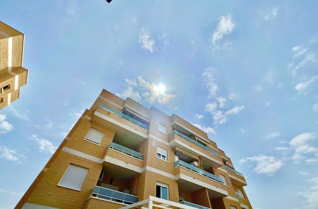 Resale - Apartment - Torrevieja - Sector 25