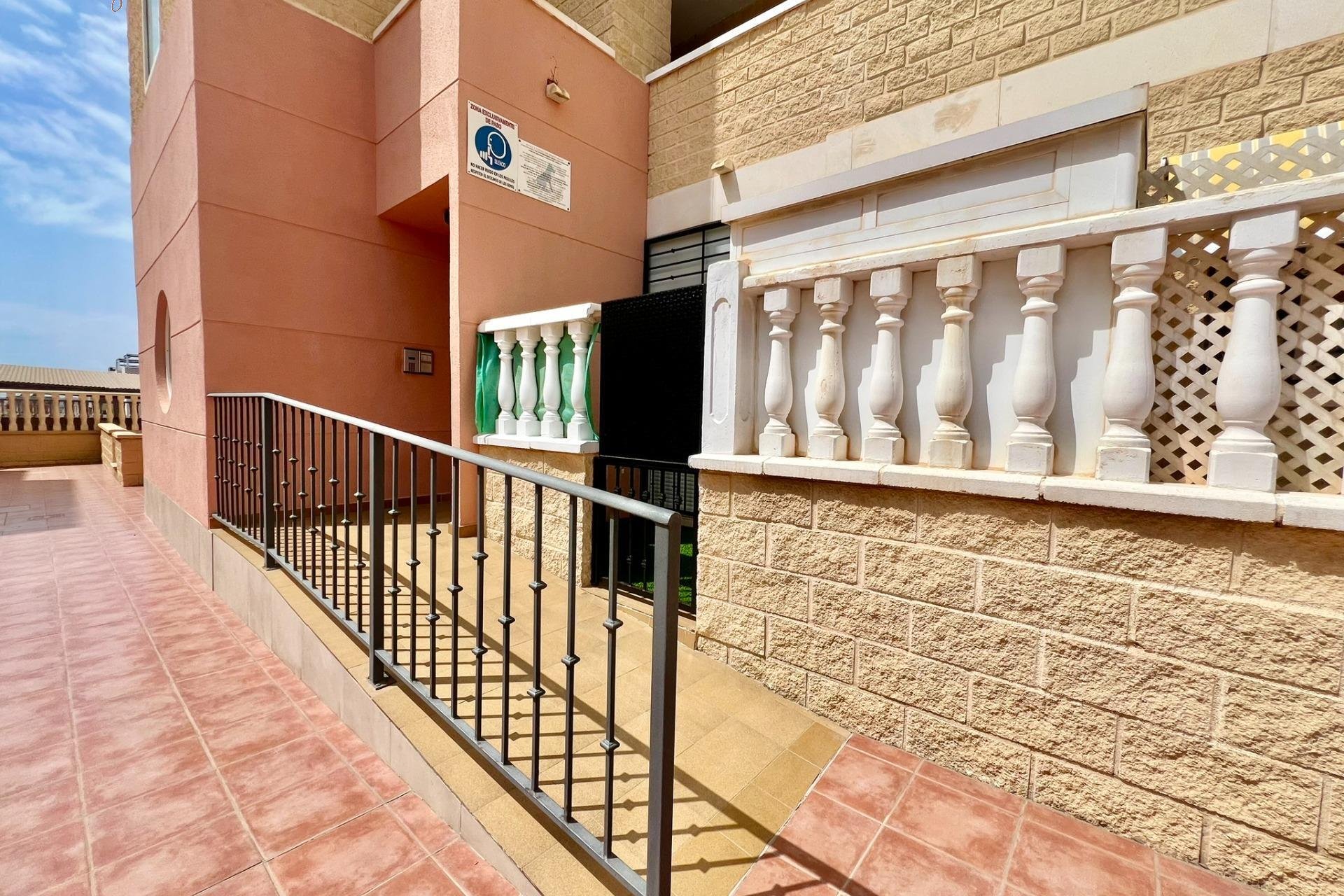 Resale - Apartment - Torrevieja - Sector 25