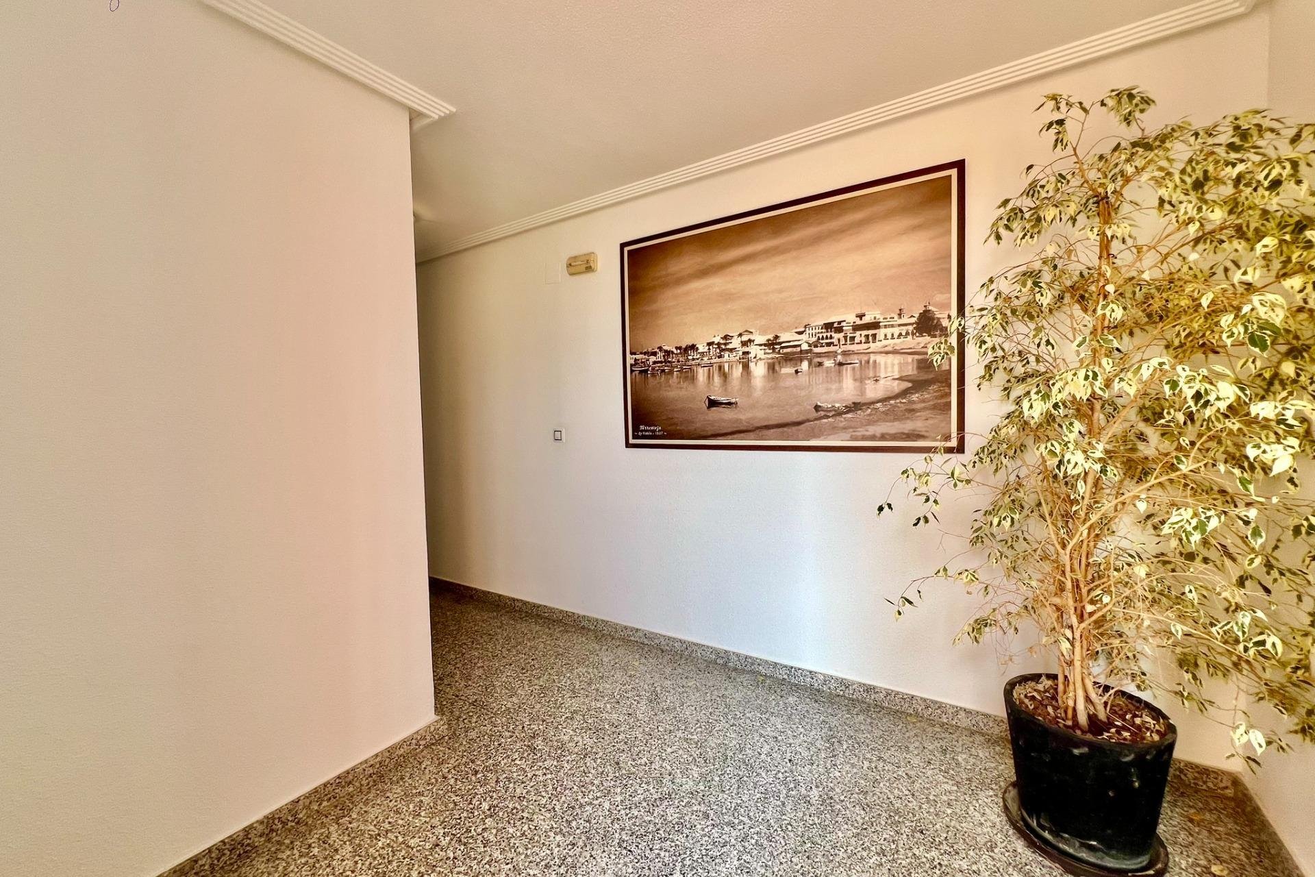 Resale - Apartment - Torrevieja - Sector 25