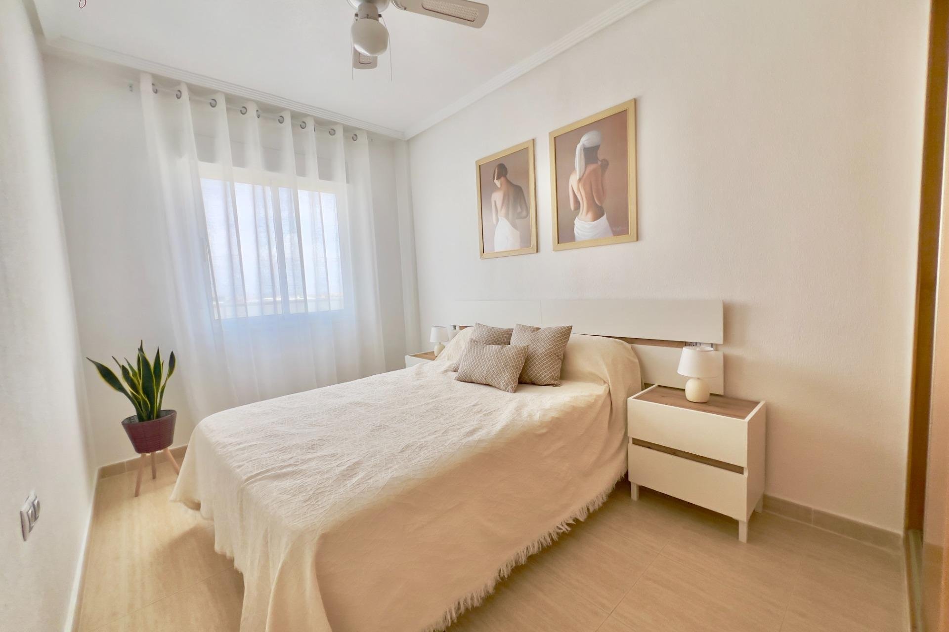 Resale - Apartment - Torrevieja - Sector 25