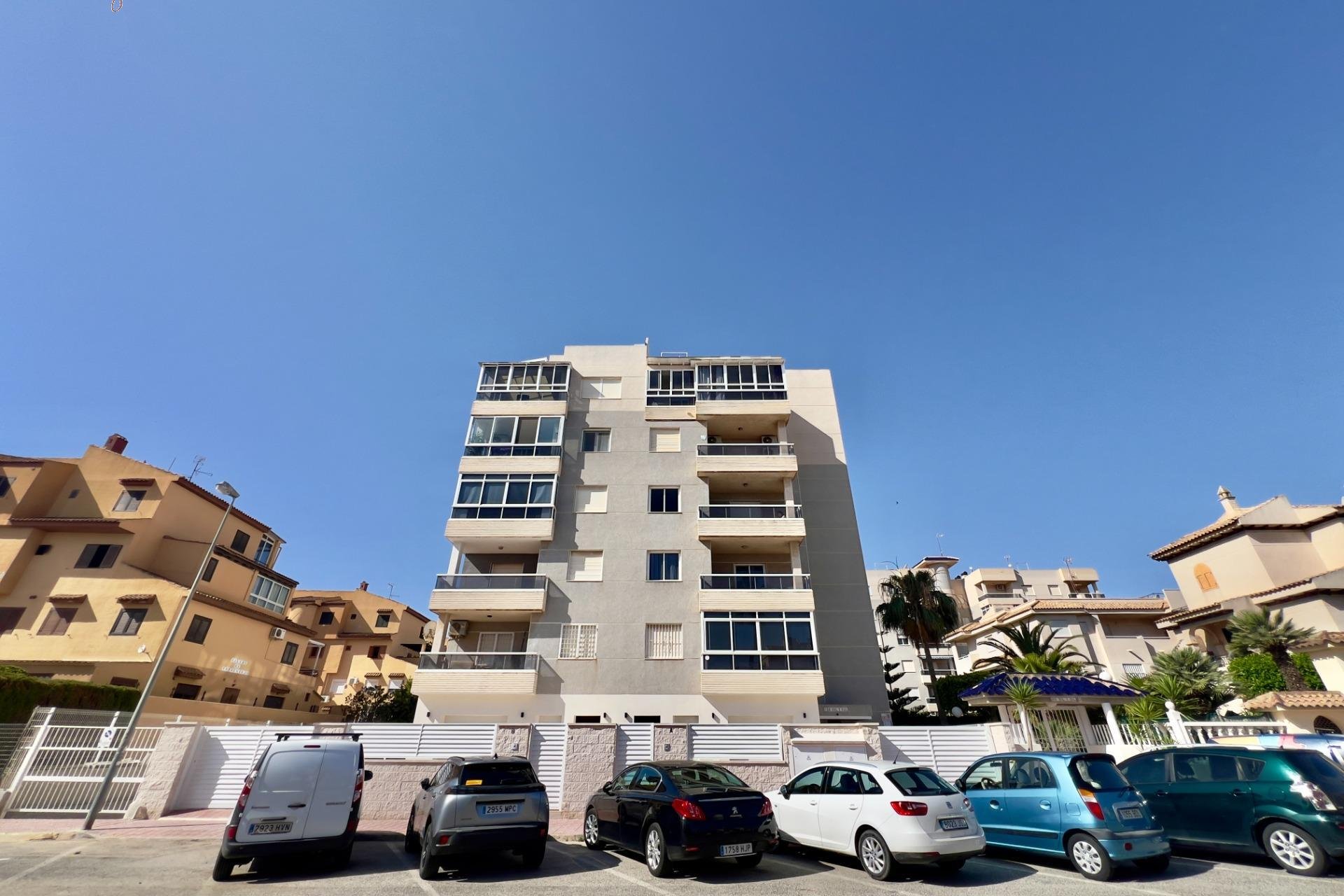 Resale - Apartment - Torrevieja - Torreblanca