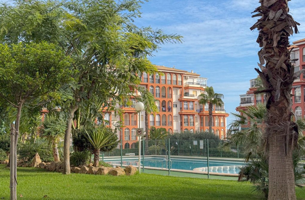 Resale - Apartment - Torrevieja - Torreblanca