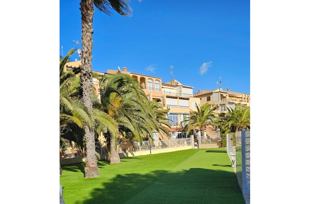 Resale - Apartment - Torrevieja - Torreblanca