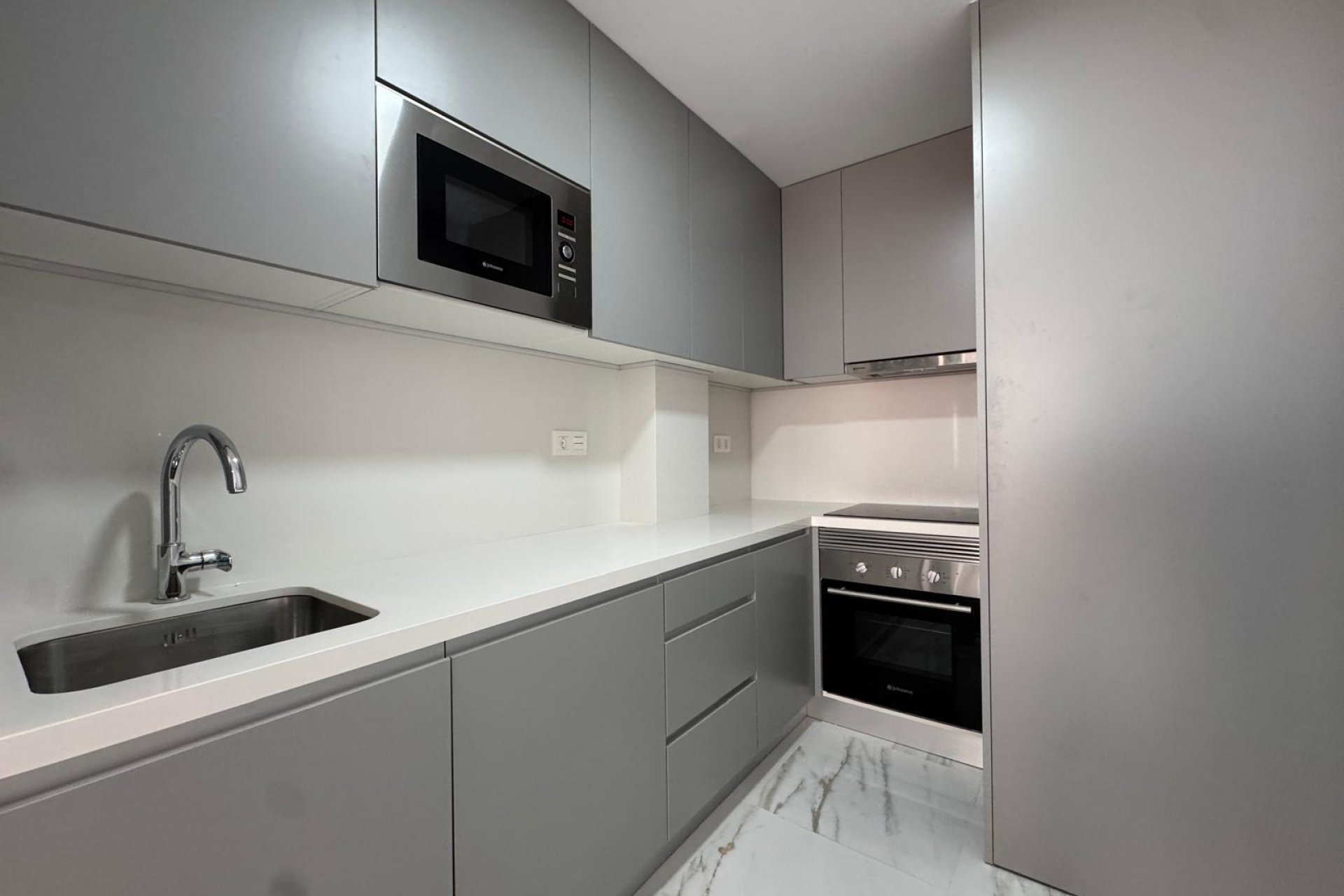 Resale - Apartment - Torrevieja - torrevieja