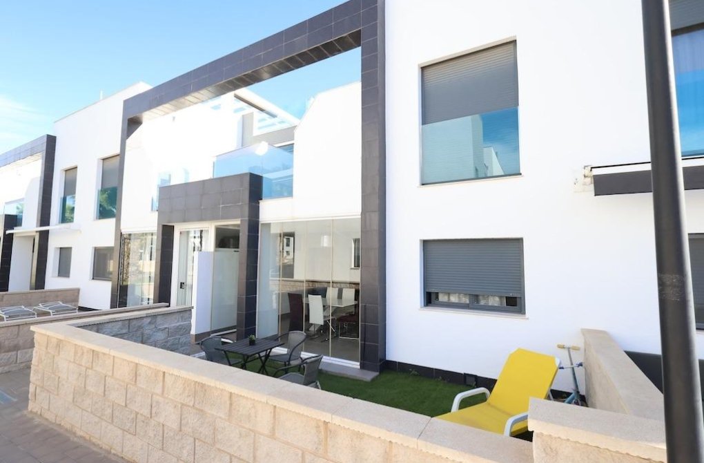 Resale - Bungalow - Orihuela Costa - La Zenia