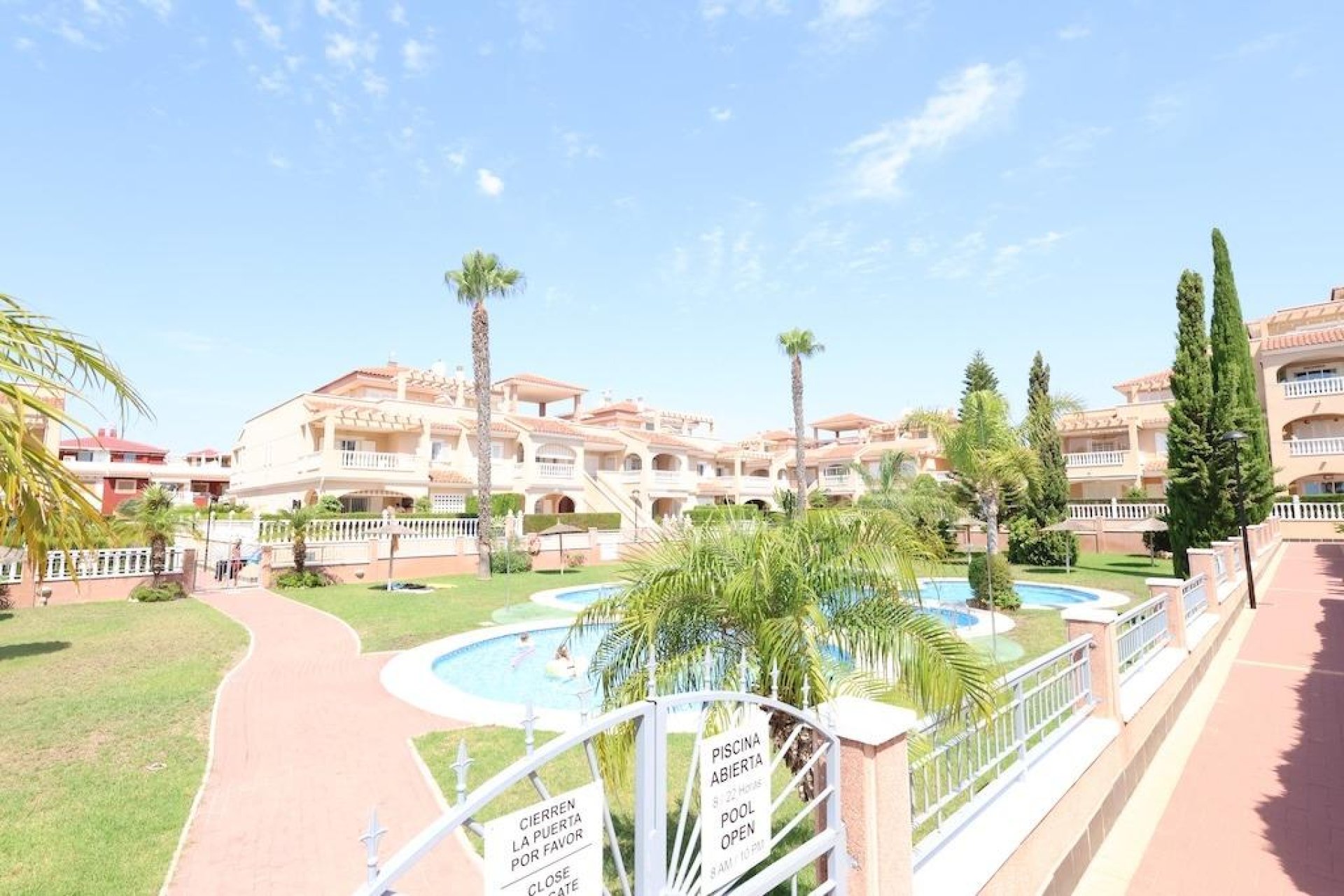 Resale - Bungalow - Orihuela Costa - Punta Prima