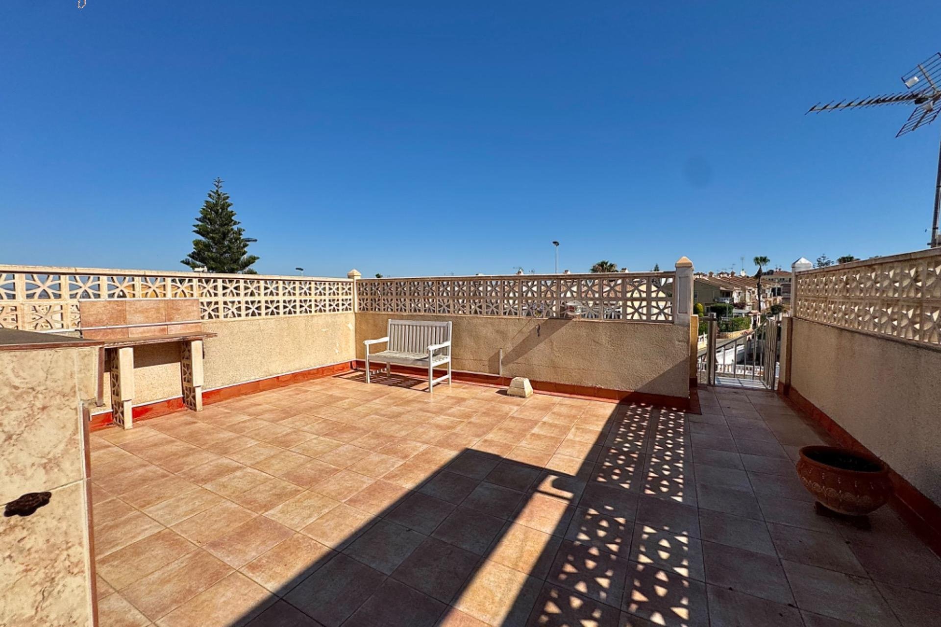 Resale - Bungalow - Torrevieja - Aguas nuevas 2