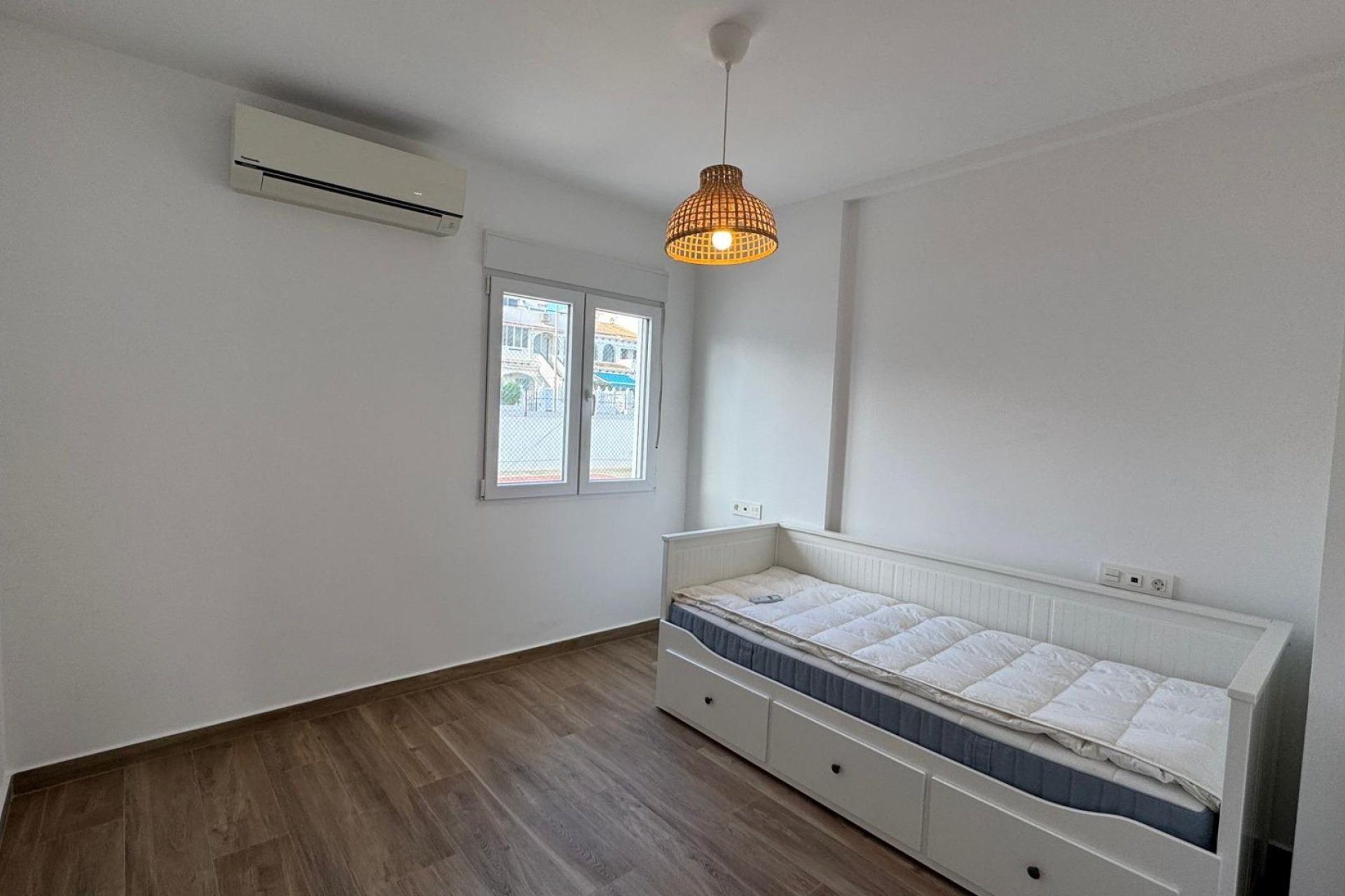 Resale - Bungalow - Torrevieja - La Mata