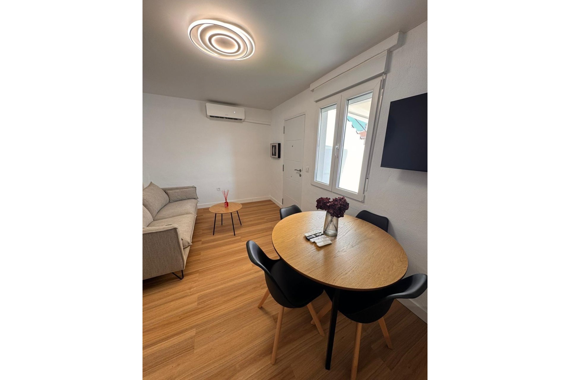 Resale - Bungalow - Torrevieja - La Siesta - El Salado - Torreta