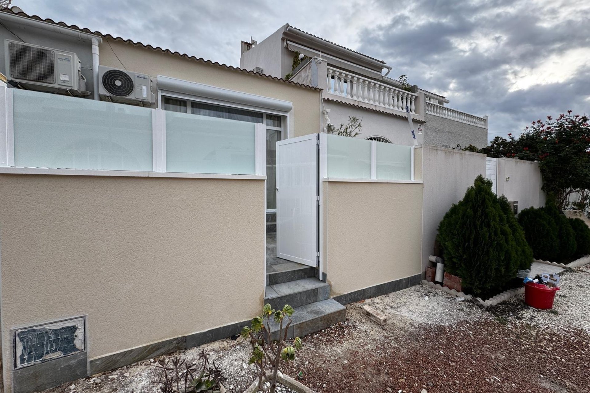 Resale - Bungalow - Torrevieja - La Siesta - El Salado - Torreta