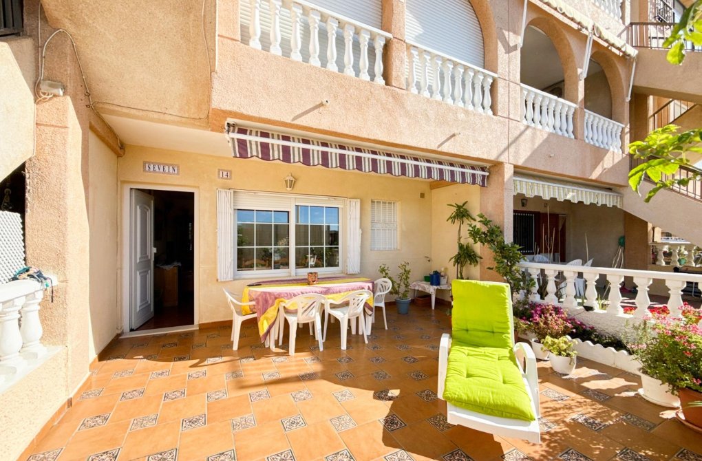 Resale - Bungalow - Torrevieja - Los Europeos