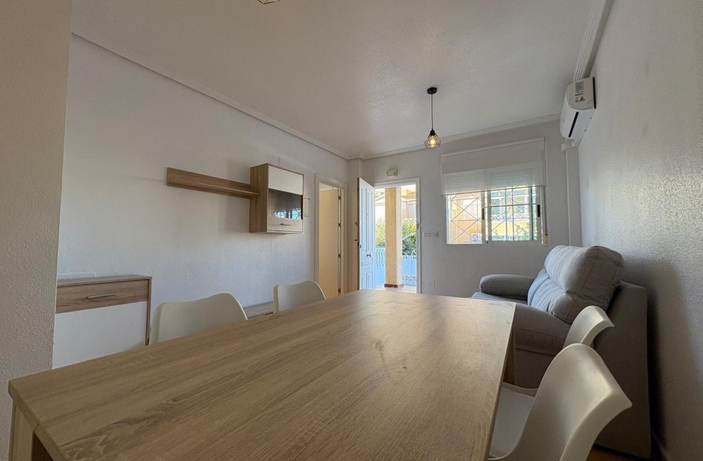 Resale - Bungalow - Torrevieja - Parque Acuático - Sector 25