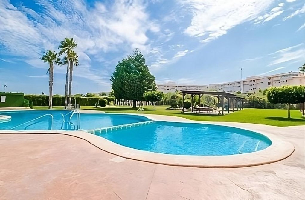 Resale - Bungalow - Torrevieja - Parque de las Naciones