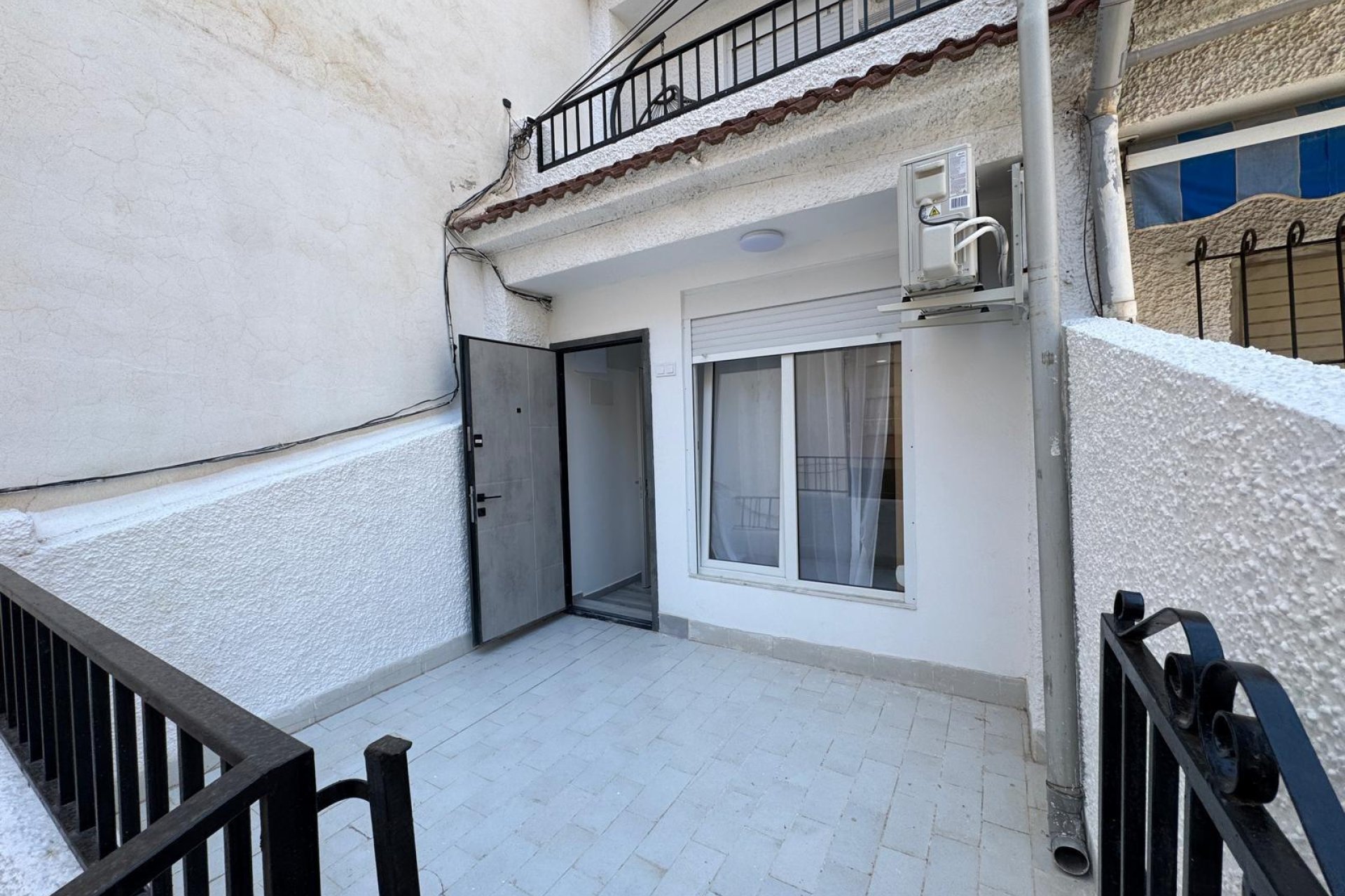 Resale - Bungalow - Torrevieja - Playa de los locos