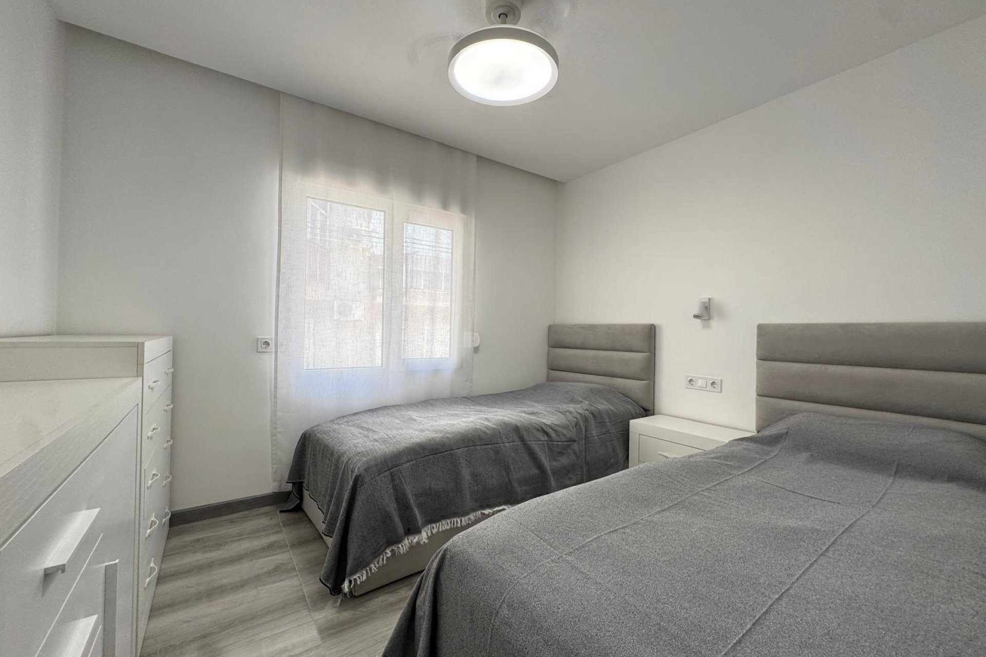 Resale - Bungalow - Torrevieja - Playa de los locos