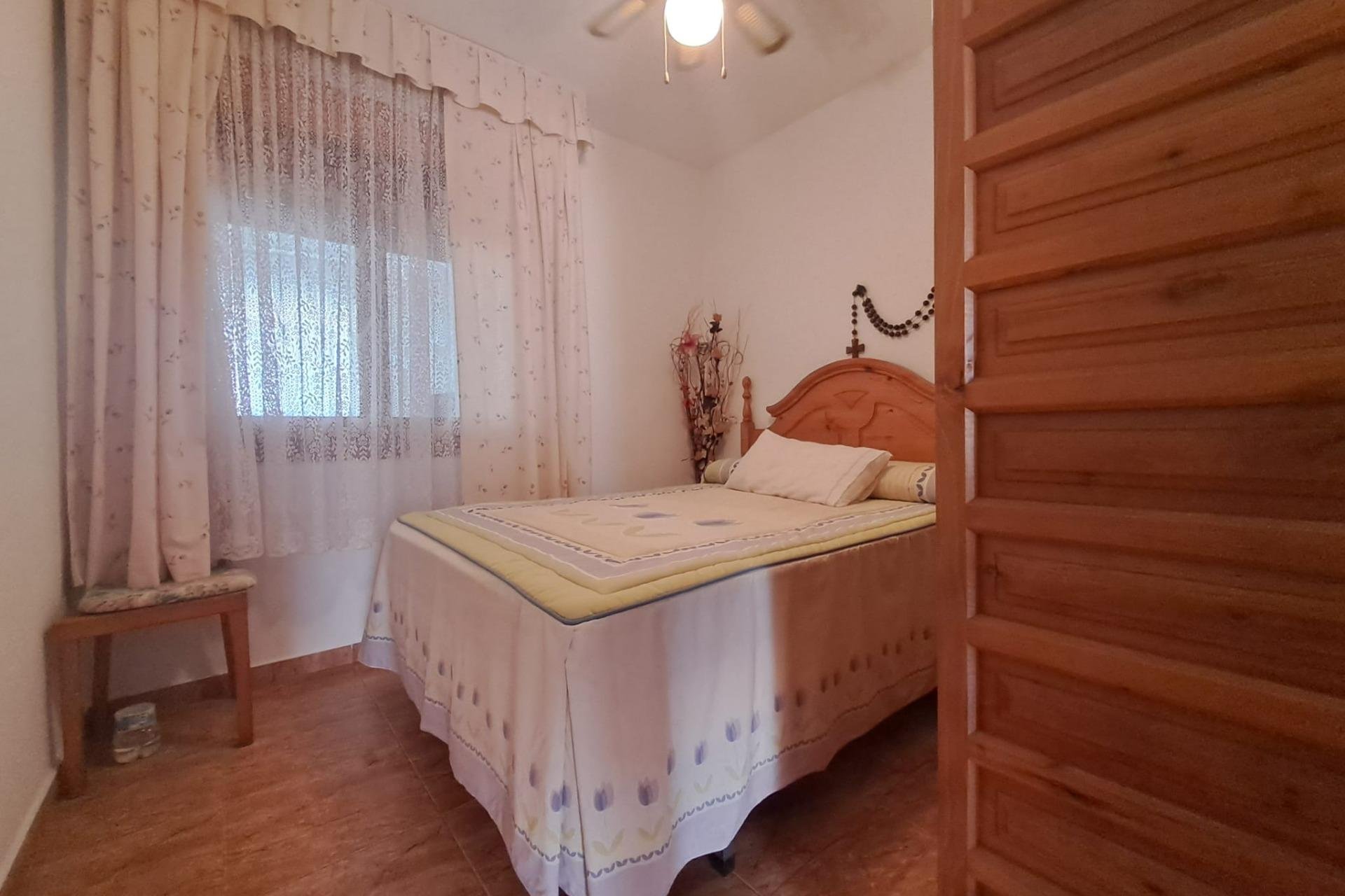 Resale - Bungalow - Torrevieja - Playa de los Naufragos