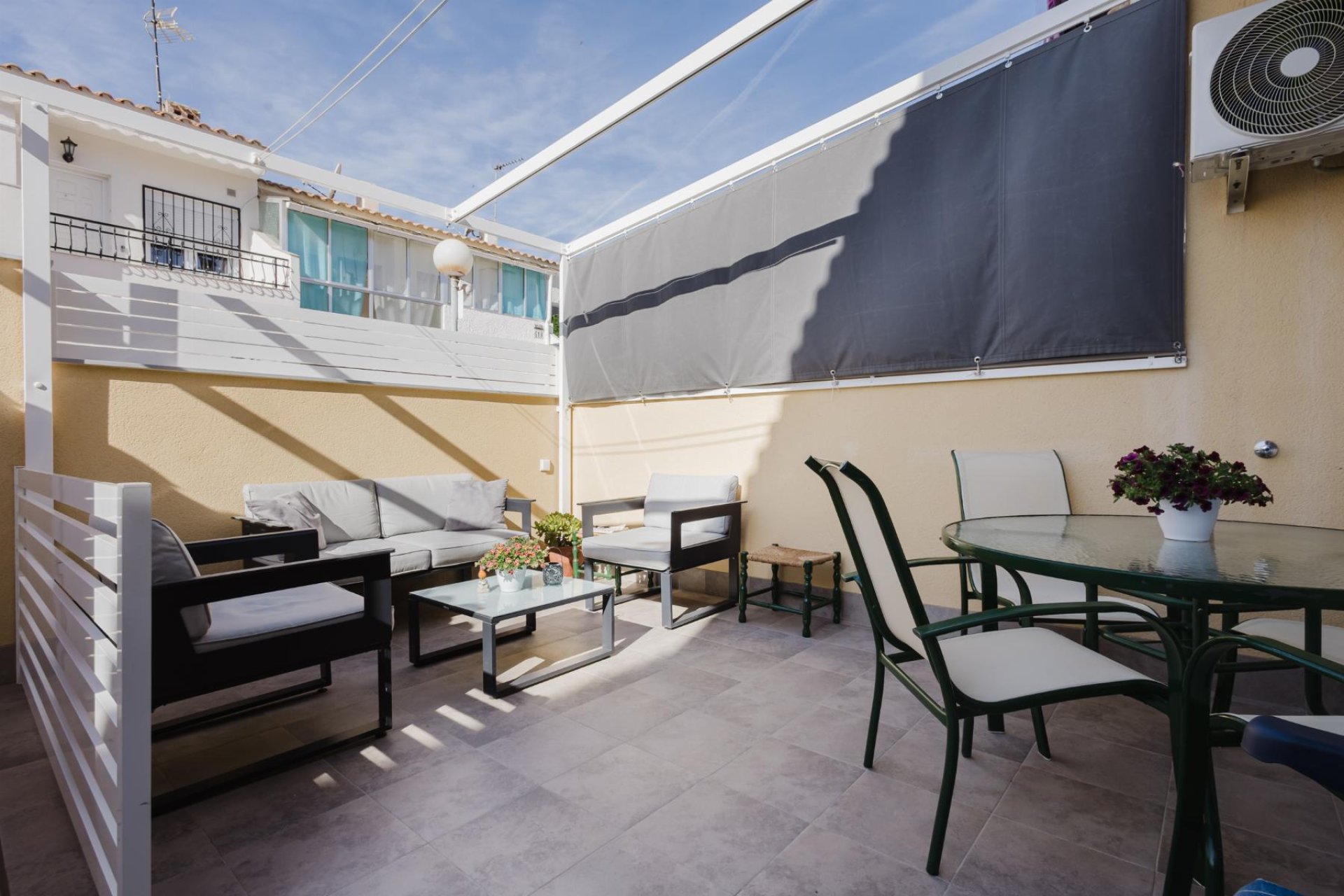 Resale - Bungalow - Torrevieja - Playa de los Naufragos
