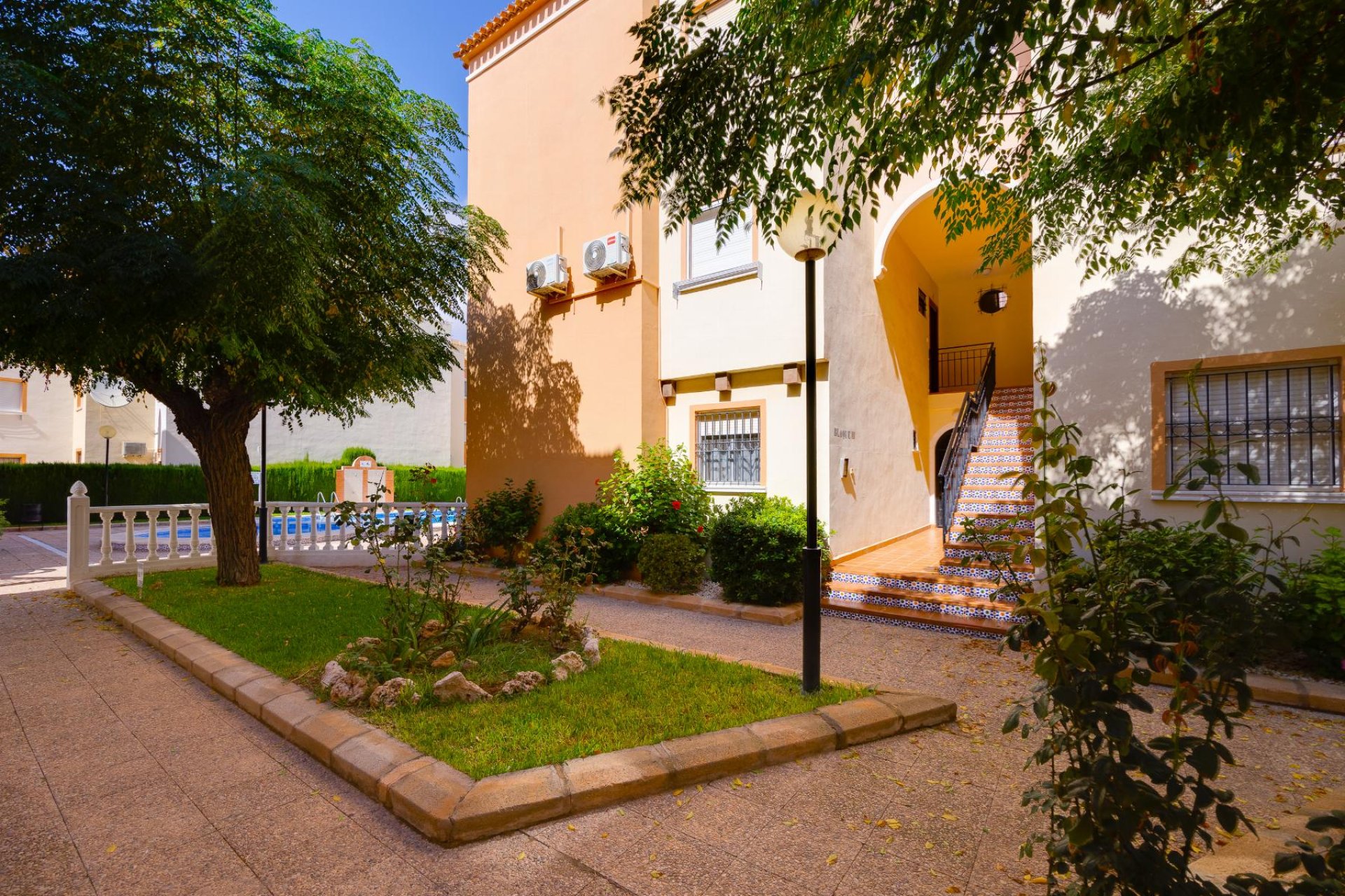 Resale - Bungalow - Torrevieja - Playa de los Naufragos