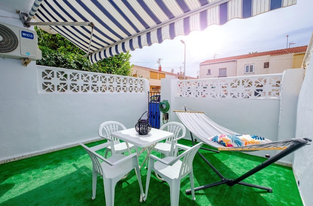 Resale - Bungalow - Torrevieja - Playa de los Naufragos