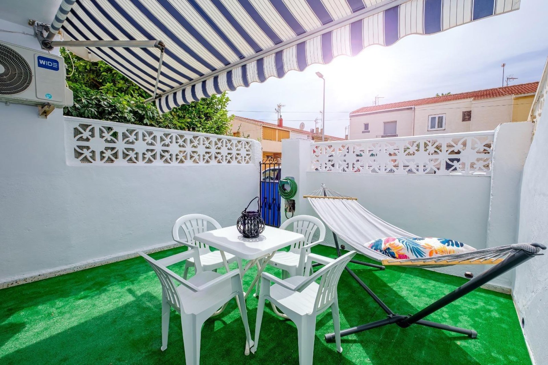 Resale - Bungalow - Torrevieja - Playa de los Naufragos