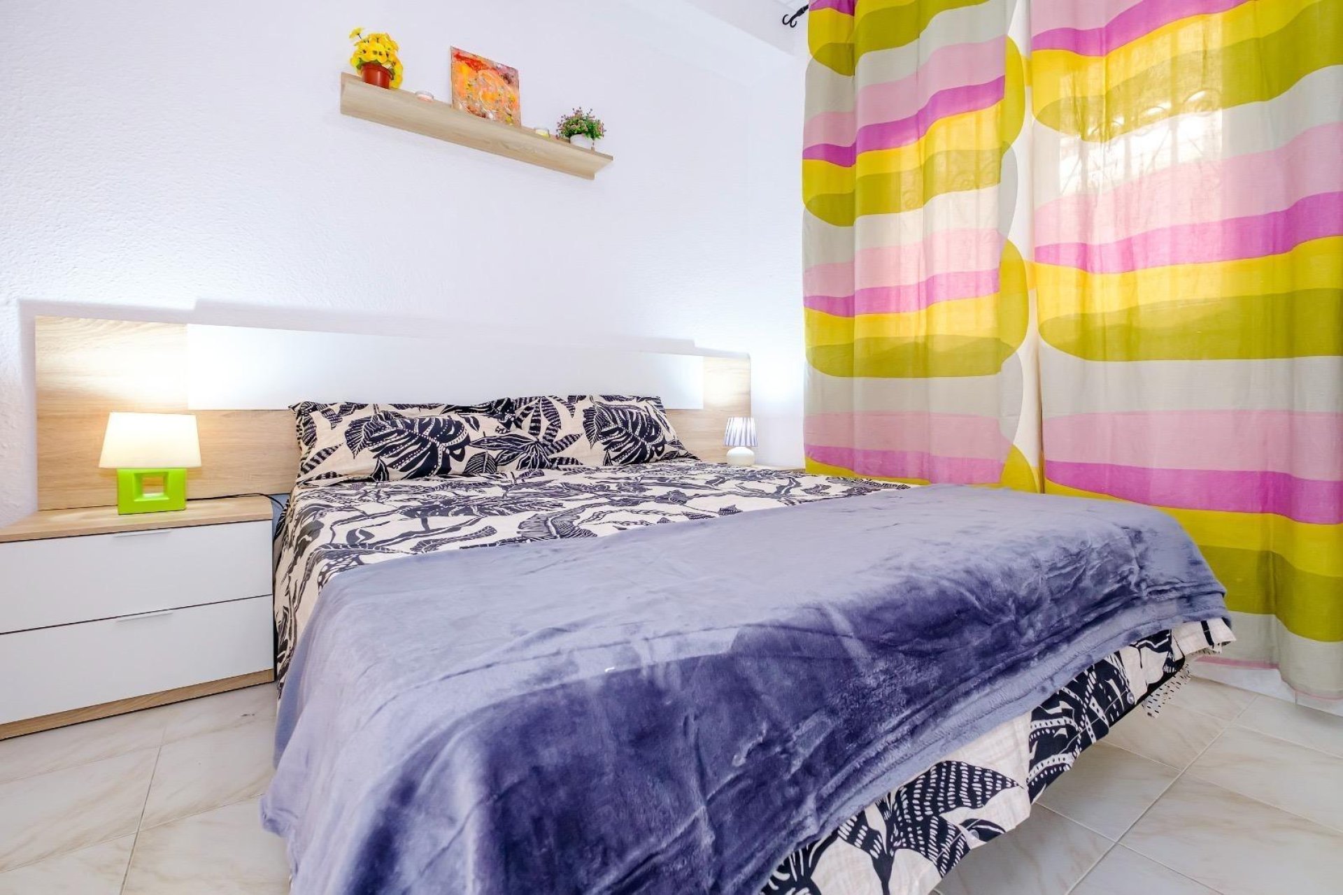 Resale - Bungalow - Torrevieja - Playa de los Naufragos