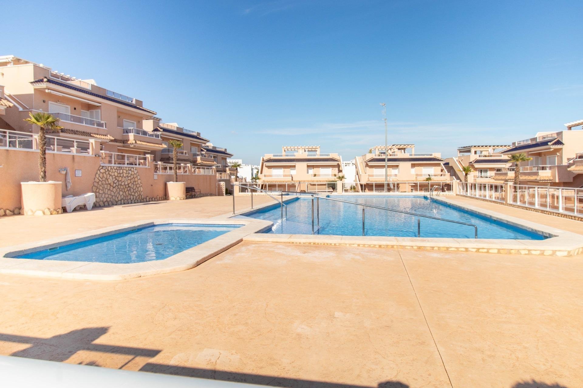 Resale - Bungalow - Torrevieja - Punta prima