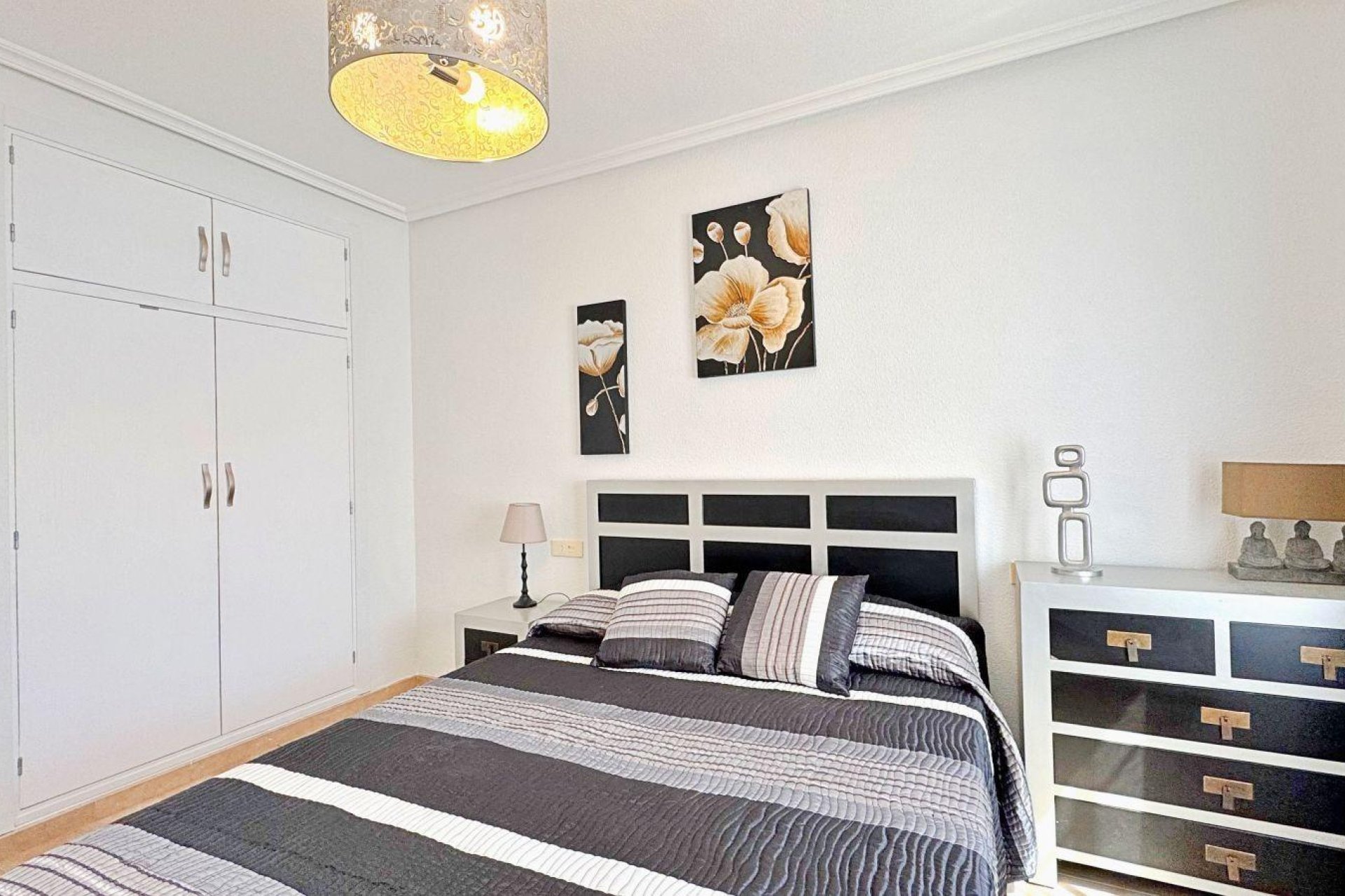 Resale - Bungalow - Torrevieja - Punta prima