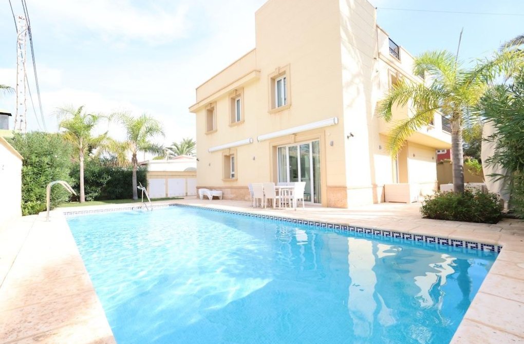 Resale - Chalet - Cabo Roig - Costa blanca