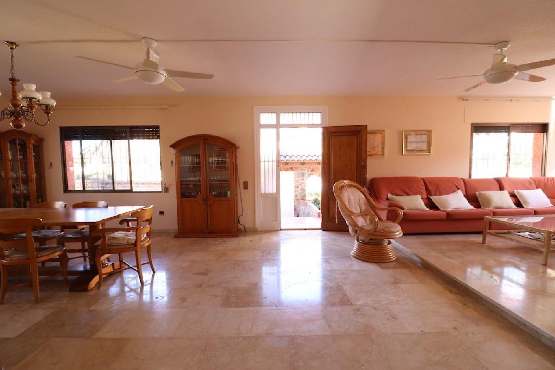 Resale - Chalet - Cabo Roig - MUY CERCA DE LA PLAYA